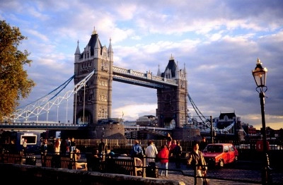 גשר המגדל בלונדון - photo from the Web Clip Empire by Xoom Inc.