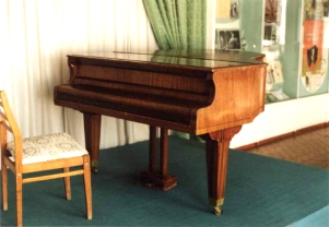 Prokofiev's piano. Photograph taken by Jaroslav Mencl at the Museum of Regional Studies in Donetsk, Ukraine, 2001